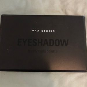 Eyeshadow palette